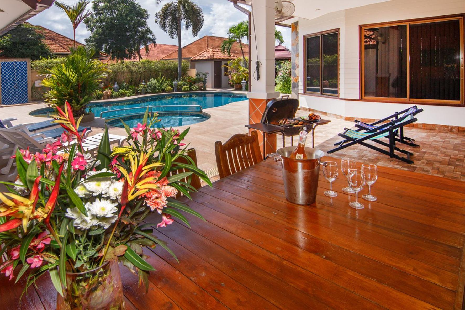 Pattaya Hill Close To Walking St And City Nong Prue Exteriör bild